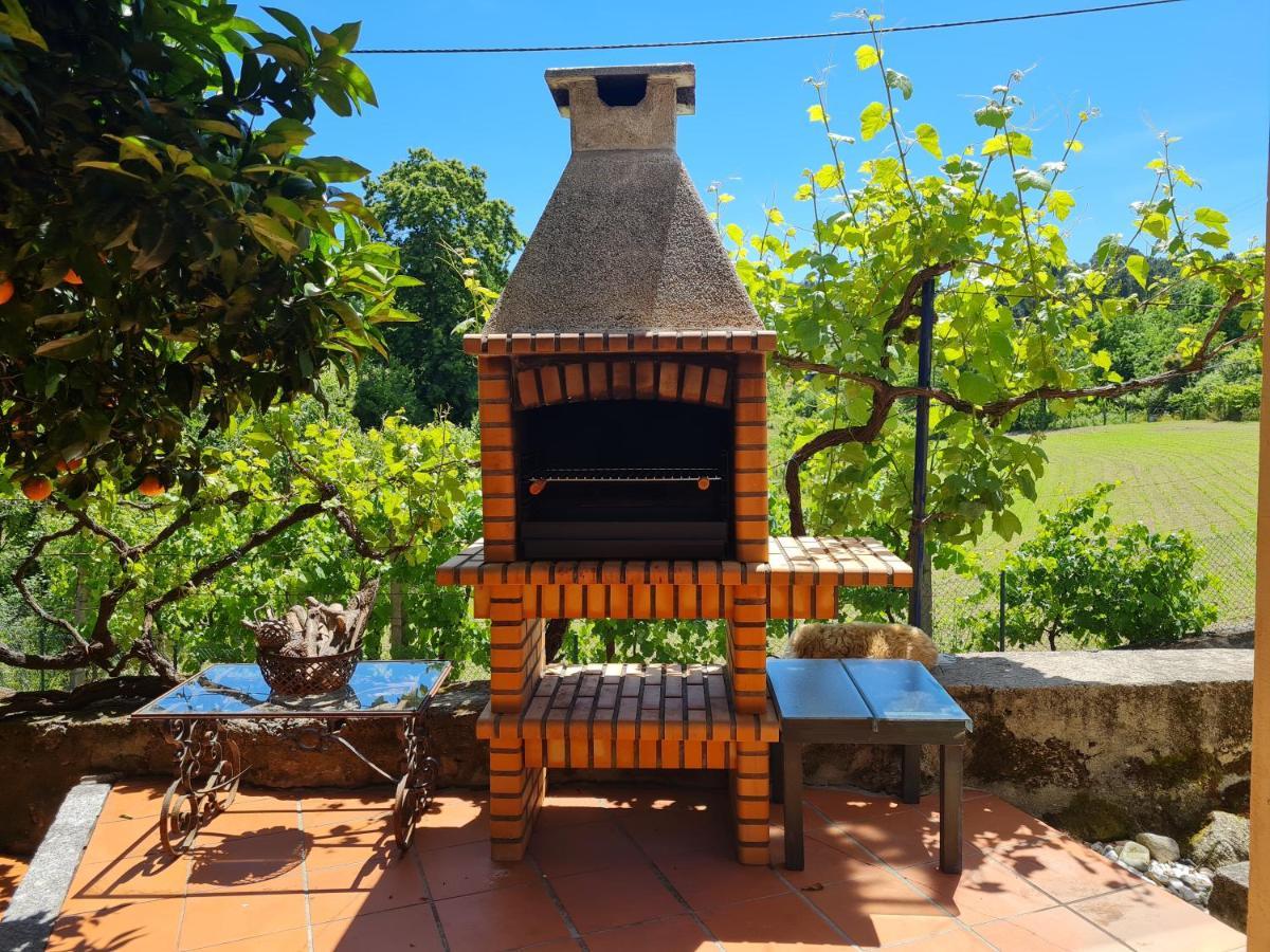 Albergue Out Of Town Castelo de Paiva Exterior foto